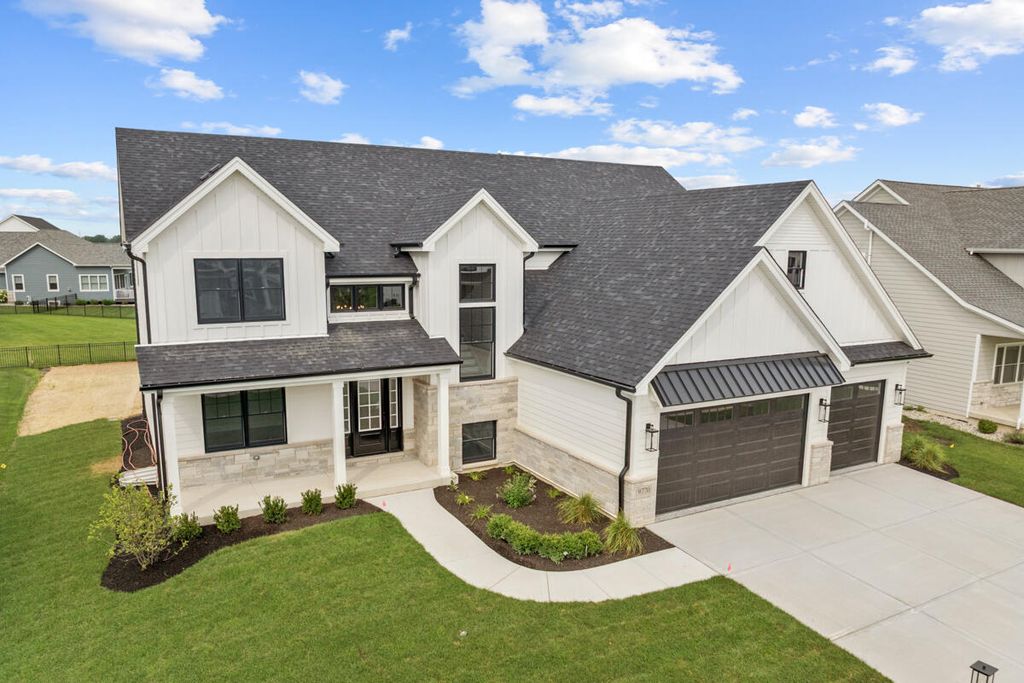 9770 Dunegrass Way, St. John, IN 46373