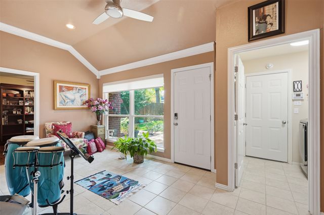 2229 Weatherbee Street, Fort Worth, TX 76110