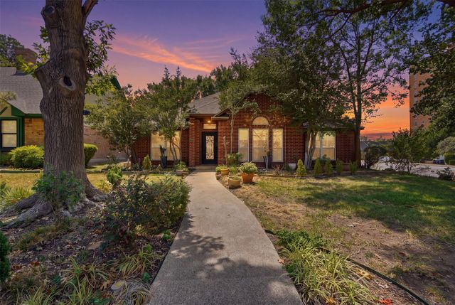 2229 Weatherbee Street, Fort Worth, TX 76110