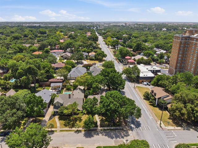 2229 Weatherbee Street, Fort Worth, TX 76110