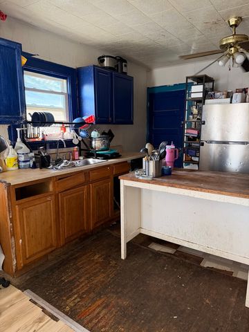 229 N 6th Avenue, Kankakee, IL 60901