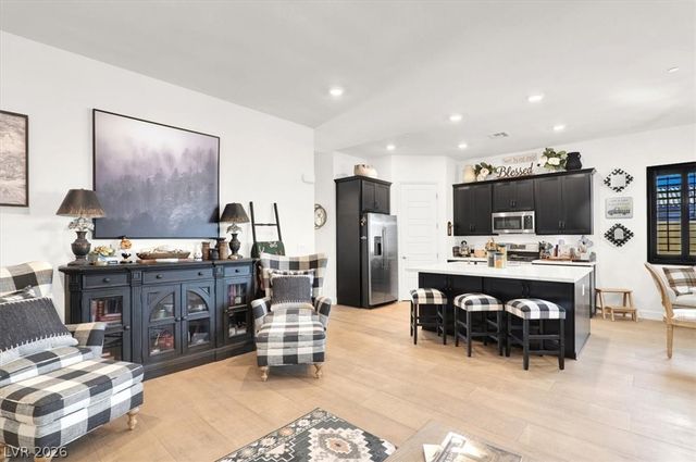 727 Chopin Hills Street, Henderson, NV 89011