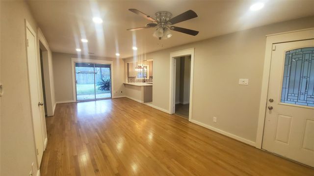 7151 Neff Street, Houston, TX 77074