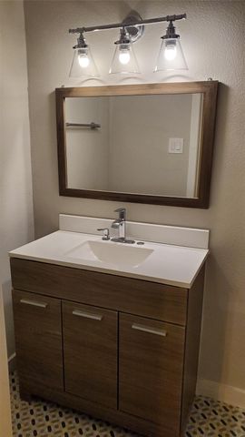 7151 Neff Street, Houston, TX 77074