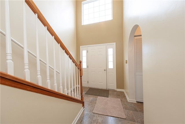 106 Sandy Brae DR, North Strabane, PA 15317