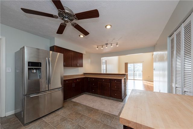 106 Sandy Brae DR, North Strabane, PA 15317