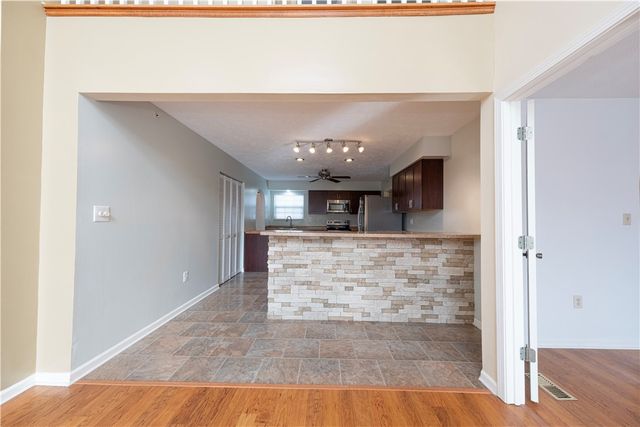 106 Sandy Brae DR, North Strabane, PA 15317