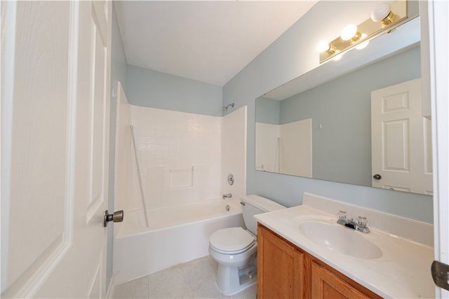 106 Sandy Brae DR, North Strabane, PA 15317