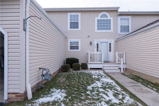 106 Sandy Brae DR, North Strabane, PA 15317