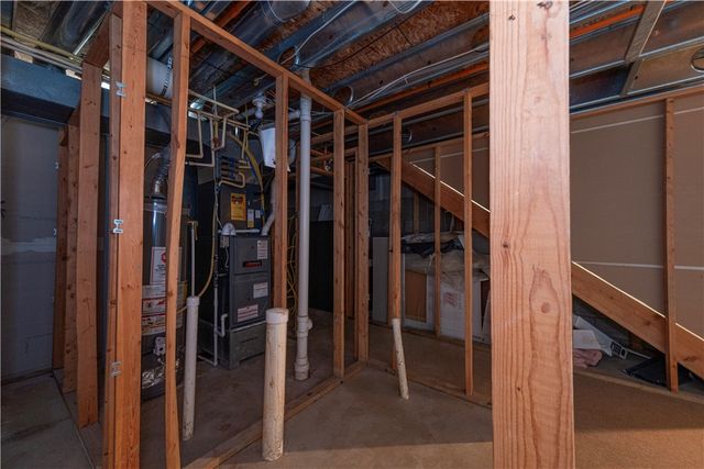 106 Sandy Brae DR, North Strabane, PA 15317