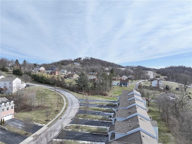 106 Sandy Brae DR, North Strabane, PA 15317