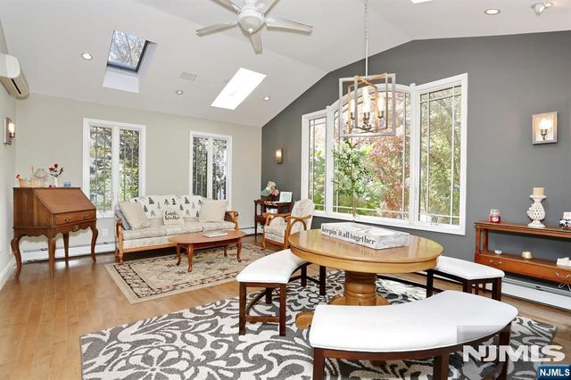 29 Fox Hollow Road, Ramsey, NJ 07446