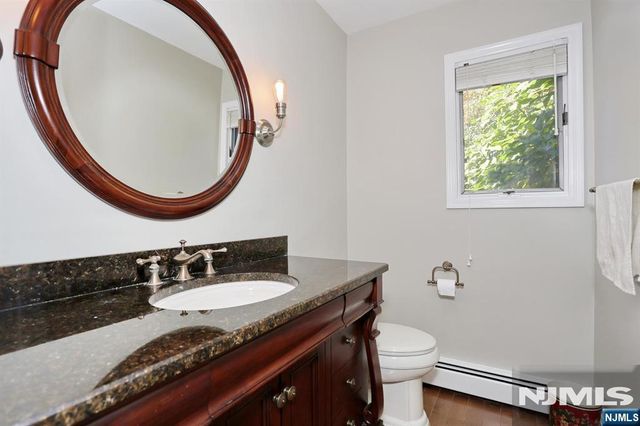 29 Fox Hollow Road, Ramsey, NJ 07446