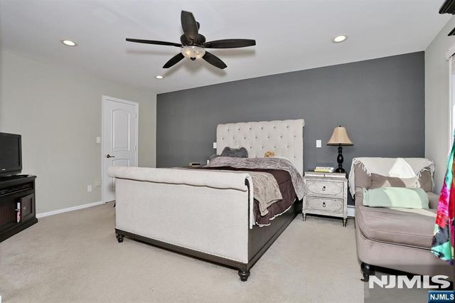 29 Fox Hollow Road, Ramsey, NJ 07446