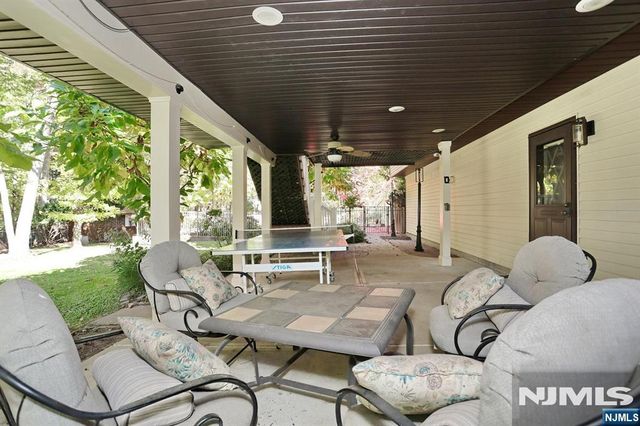29 Fox Hollow Road, Ramsey, NJ 07446