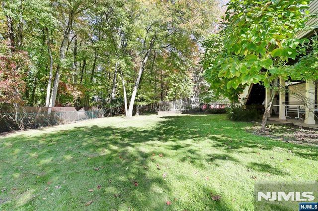 29 Fox Hollow Road, Ramsey, NJ 07446