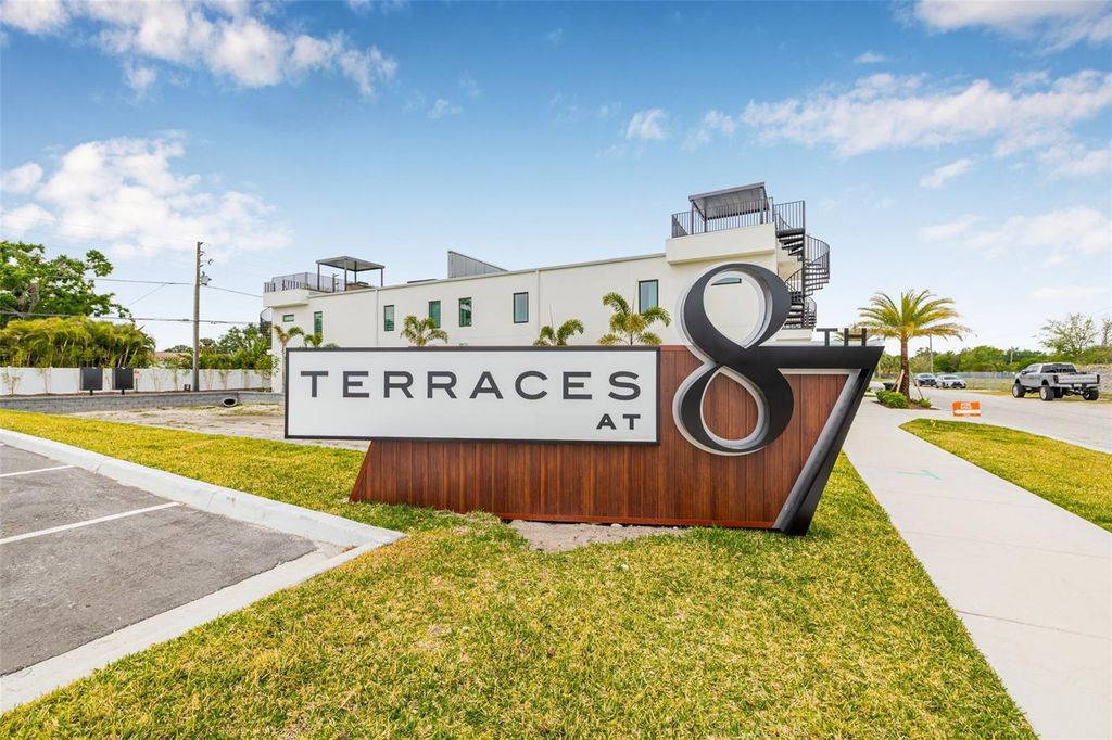 8627 5TH STREET N, St Petersburg, FL 33702