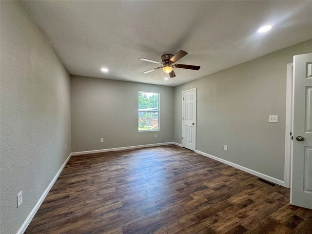 151 Pawnee Trail, Mabank, TX 75156