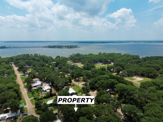 151 Pawnee Trail, Mabank, TX 75156