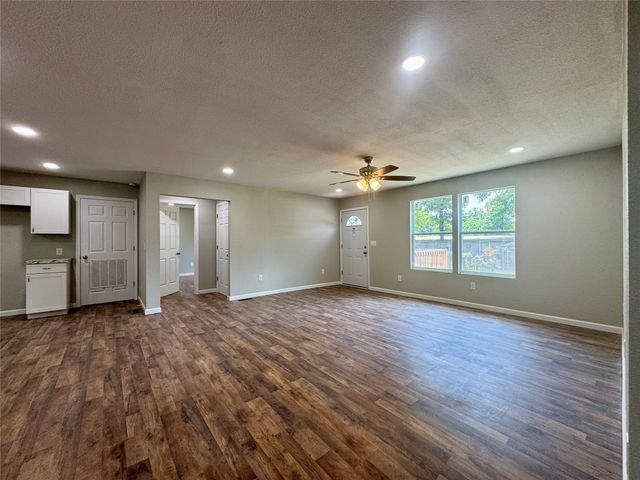 151 Pawnee Trail, Mabank, TX 75156