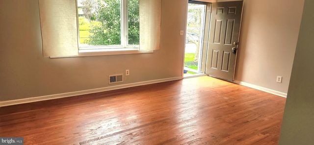 227 BOND AVE, Reisterstown, MD 21136