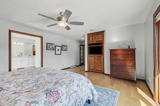 9480 Prairie Drive SE, Alto, MI 49302