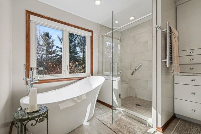 9480 Prairie Drive SE, Alto, MI 49302