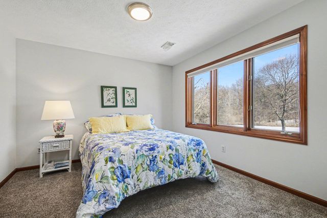 9480 Prairie Drive SE, Alto, MI 49302