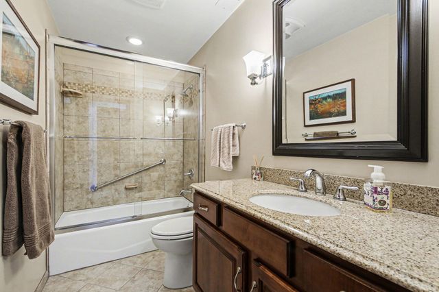 9480 Prairie Drive SE, Alto, MI 49302