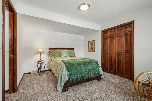 9480 Prairie Drive SE, Alto, MI 49302