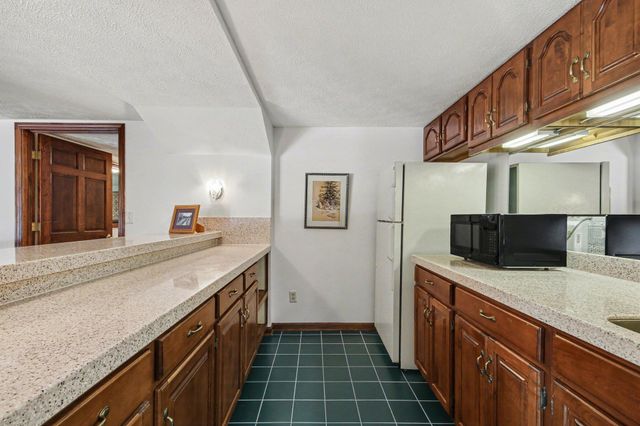 9480 Prairie Drive SE, Alto, MI 49302