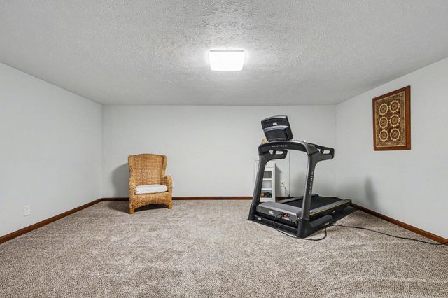 9480 Prairie Drive SE, Alto, MI 49302