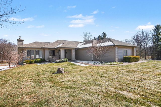 9480 Prairie Drive SE, Alto, MI 49302