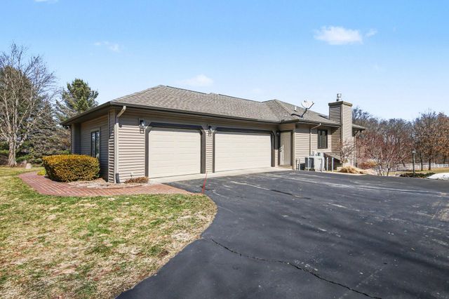 9480 Prairie Drive SE, Alto, MI 49302