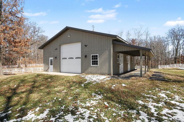 9480 Prairie Drive SE, Alto, MI 49302