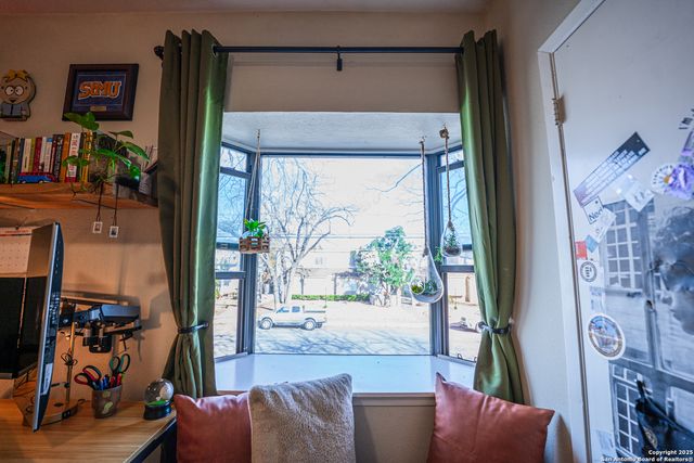 222 W Craig Pl Apt D, San Antonio, TX 78212