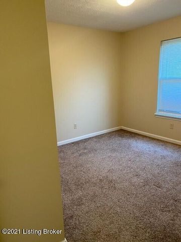 4015 Tally Ho Ct, Jeffersontown, KY 40299