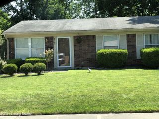 4015 Tally Ho Ct, Jeffersontown, KY 40299