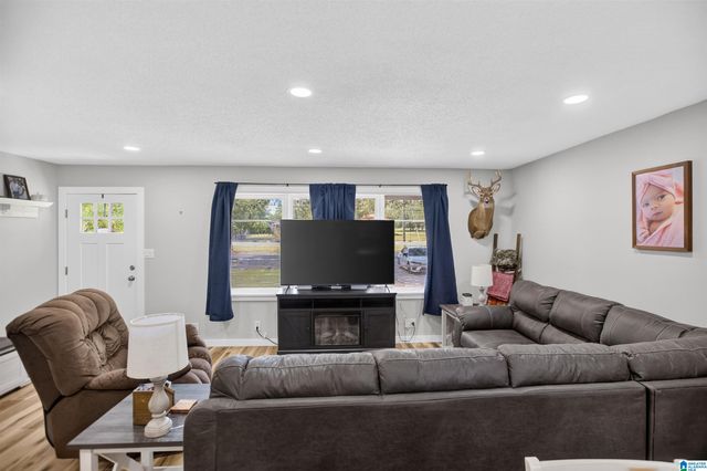705 VALLEY DRIVE, Weaver, AL 36277
