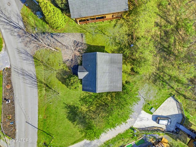 570 Country Oaks Drive, Pigeon Forge, TN 37863