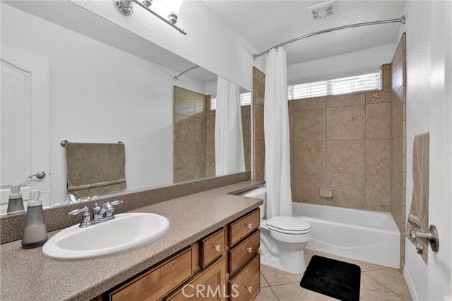 17594 Bangor, Hesperia, CA 92345