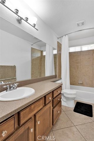 17594 Bangor, Hesperia, CA 92345