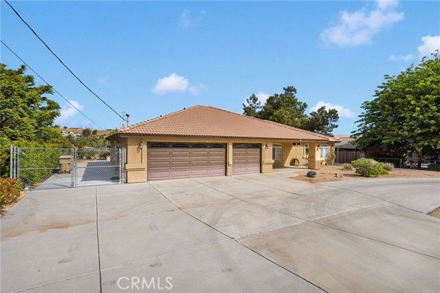 17594 Bangor, Hesperia, CA 92345