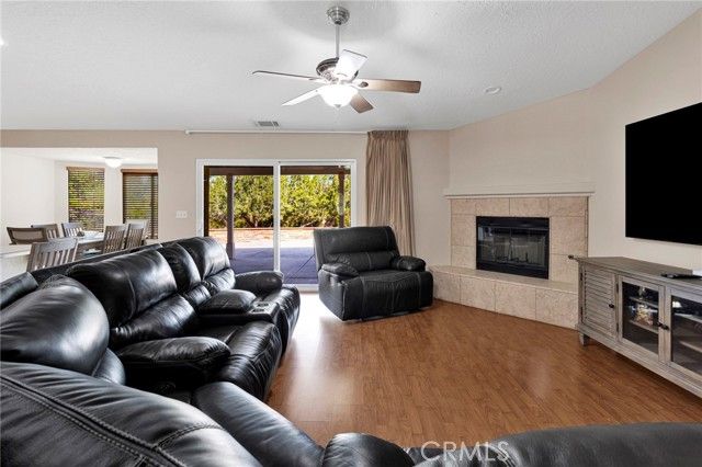 17594 Bangor, Hesperia, CA 92345