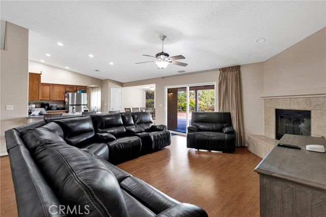 17594 Bangor, Hesperia, CA 92345