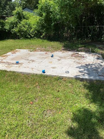 172 County Road 4291, Dayton, TX 77535
