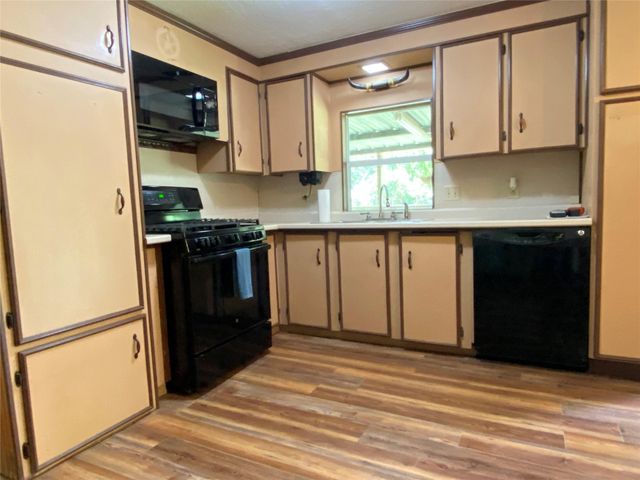 172 County Road 4291, Dayton, TX 77535