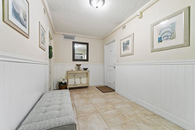 375 Beach Road 201, Tequesta, FL 33469