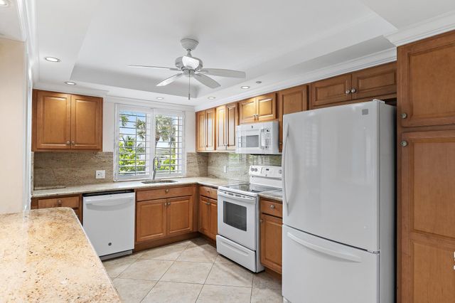 375 Beach Road 201, Tequesta, FL 33469