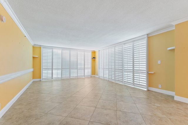 375 Beach Road 201, Tequesta, FL 33469